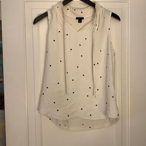 Ann Taylor. Excellent condition. Size XS. Business professional